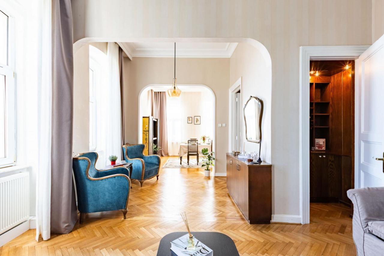 Historical Flat With A Lovely Sea View In Beyoglu 이스탄불 외부 사진