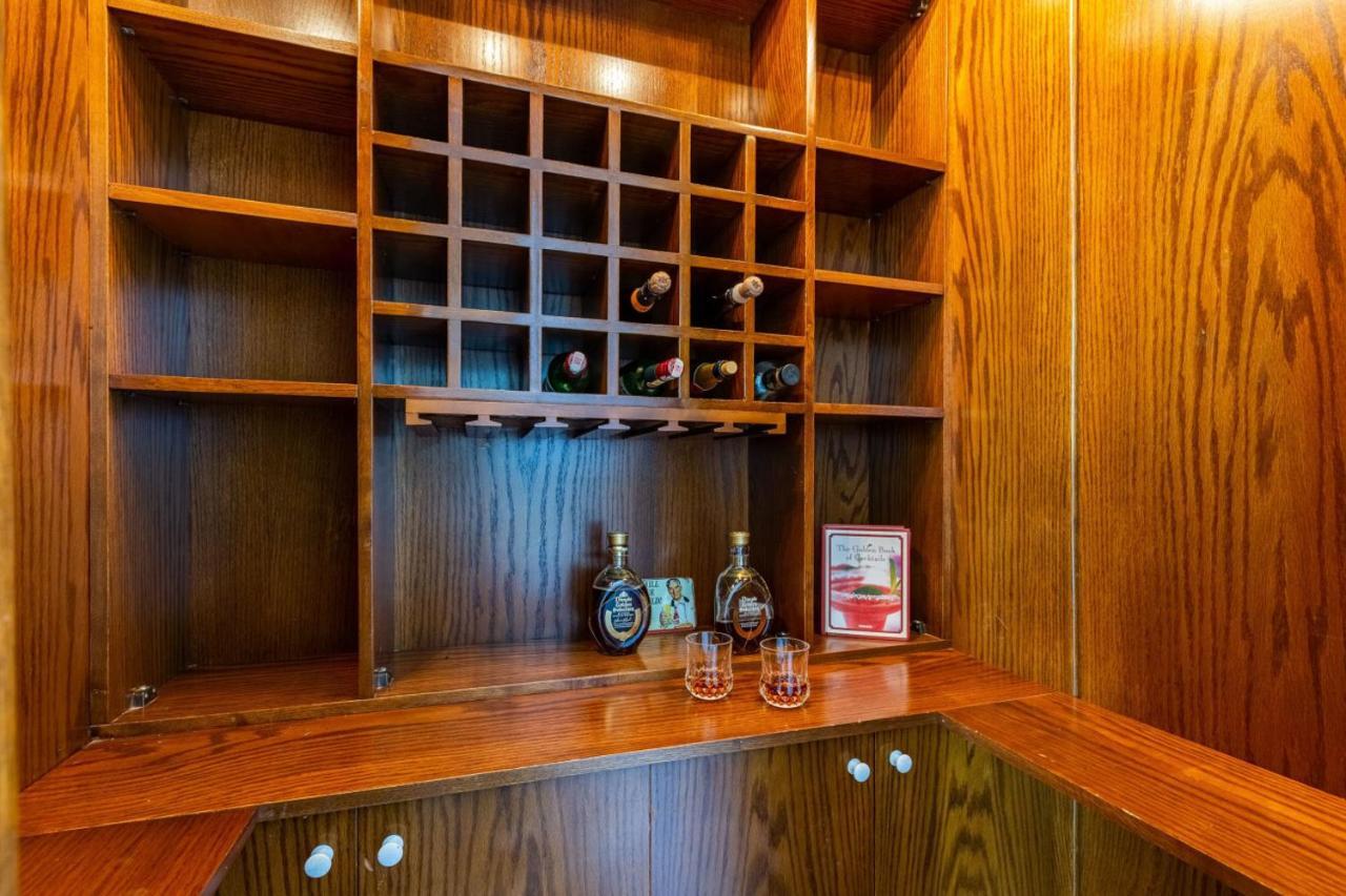 Historical Flat With A Lovely Sea View In Beyoglu 이스탄불 외부 사진