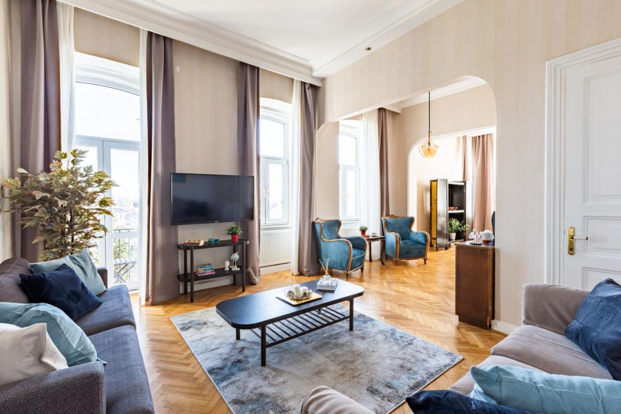 Historical Flat With A Lovely Sea View In Beyoglu 이스탄불 외부 사진