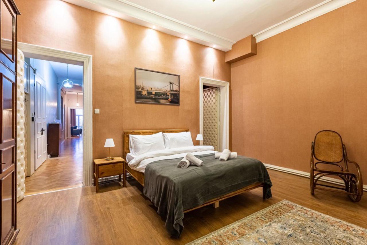 Historical Flat With A Lovely Sea View In Beyoglu 이스탄불 외부 사진